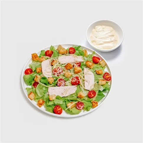 Цезарь с курицей салат