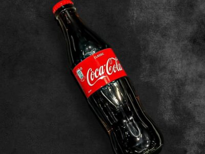 Coca-Cola в стекле 330 мл