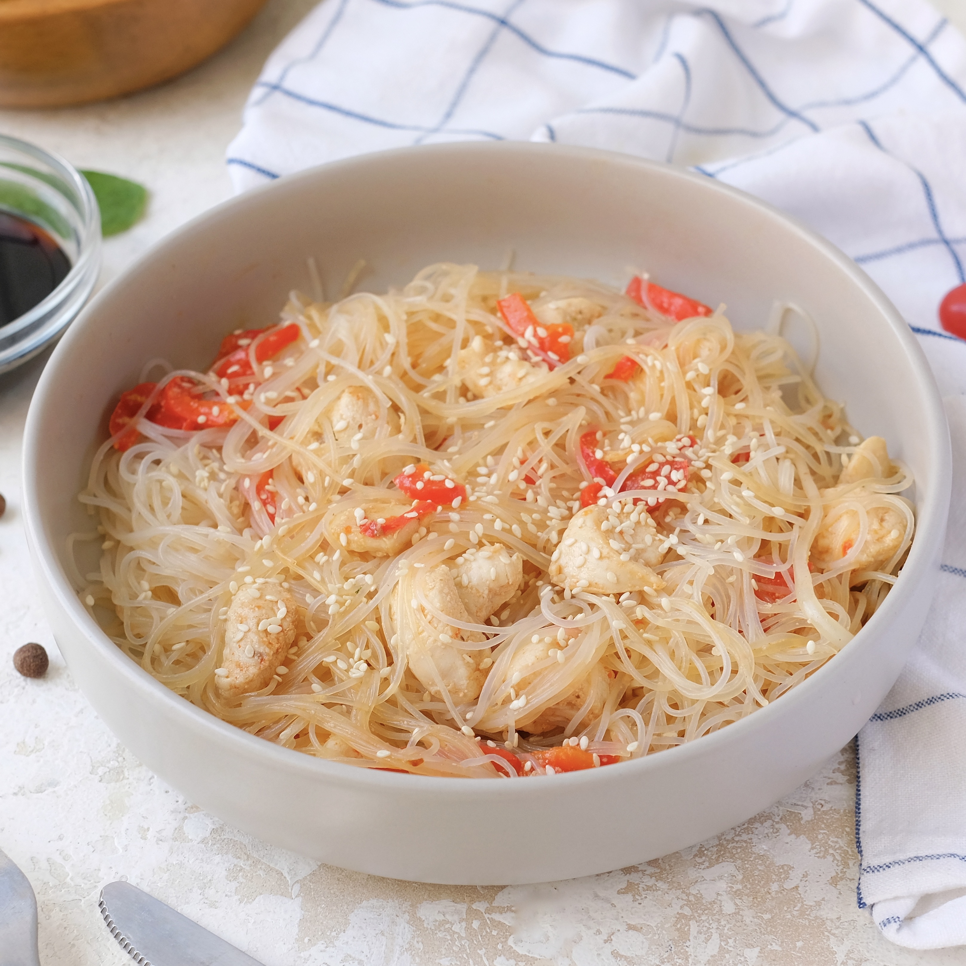 Фунчоза с курицей