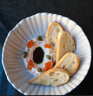 Риет из лосося с красной икрой