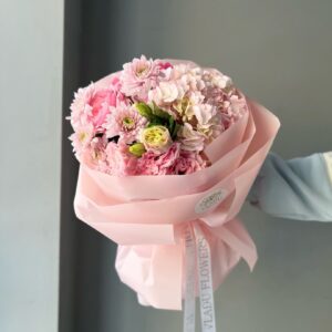 Нежный сборный букет