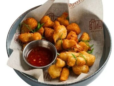 Хрустящая цветная капуста с соусом Sweet Chili