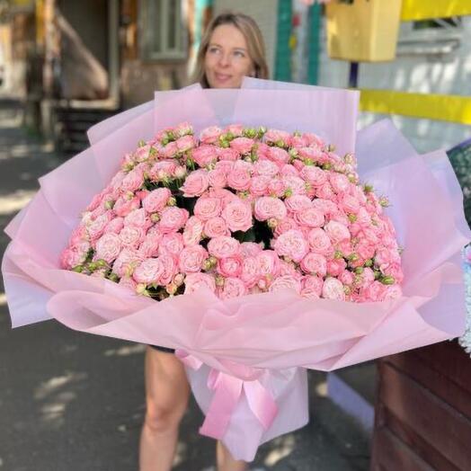 Кустовые пионовидные розы нежные