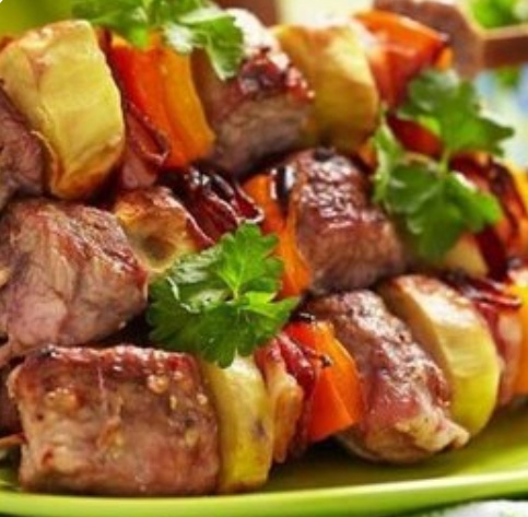 Шашлык из свинины с овощами
