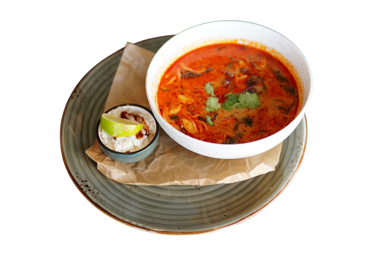 Том ям с овощами и тофу