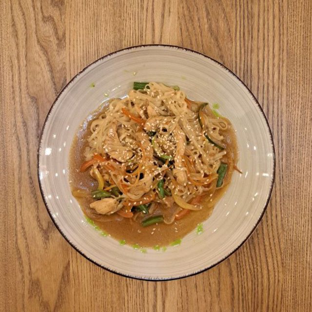 Лапша удон с филе курицы