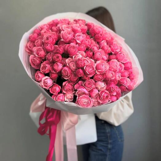 Кустовые розы пионы букет