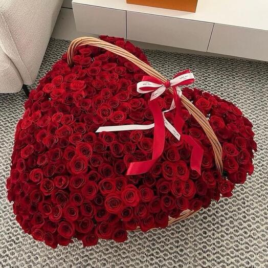 Сердце из роз