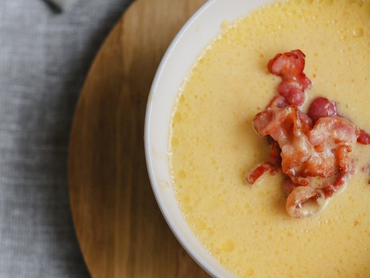 Сырный крем-суп с беконом