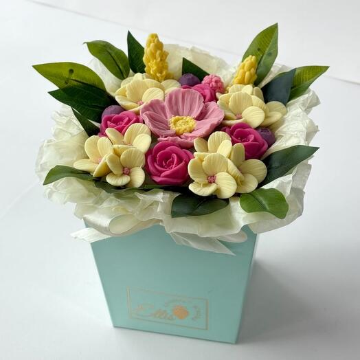 Шоколадный букет в трапеции "Тиффани"