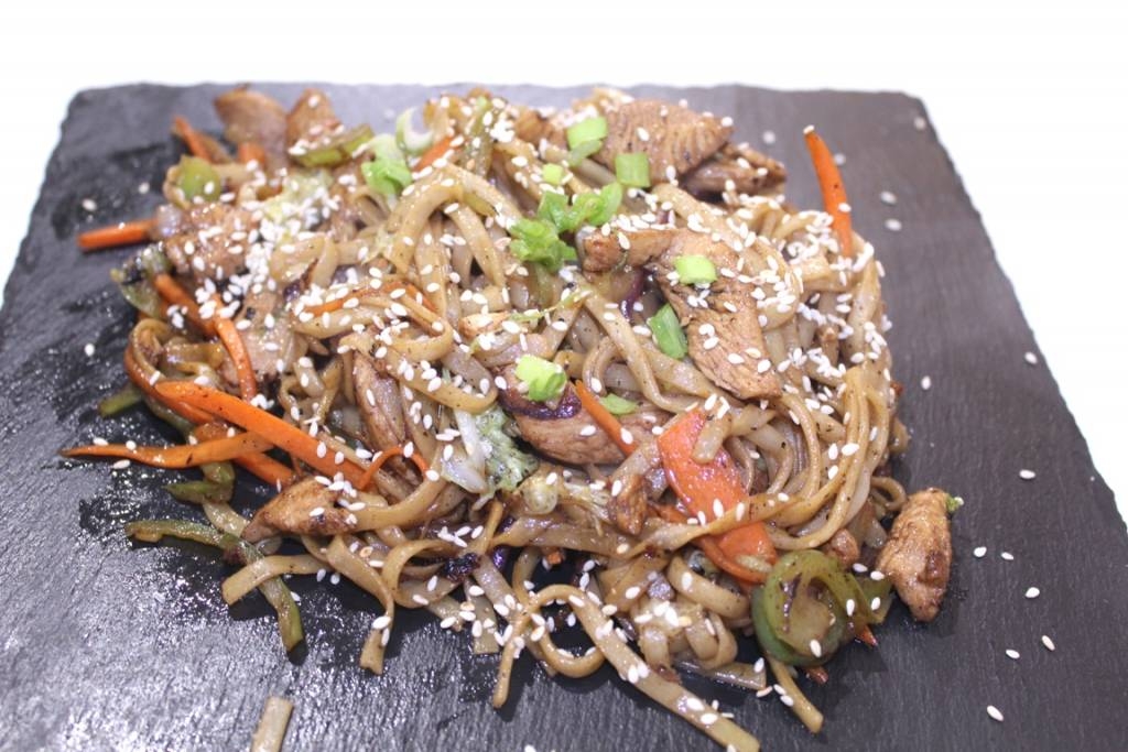 Wok с курицей