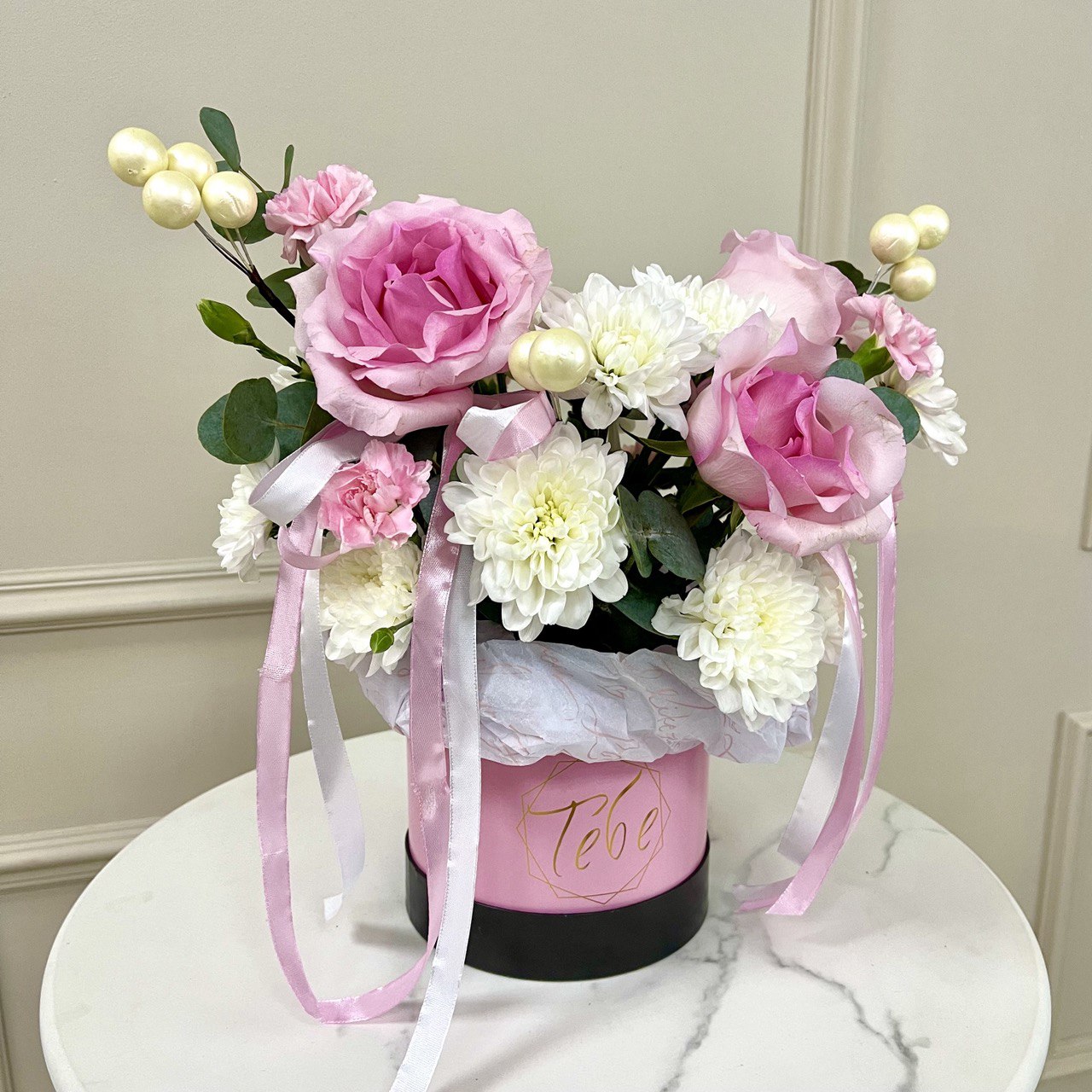 Композиция из Хризантем и Роз