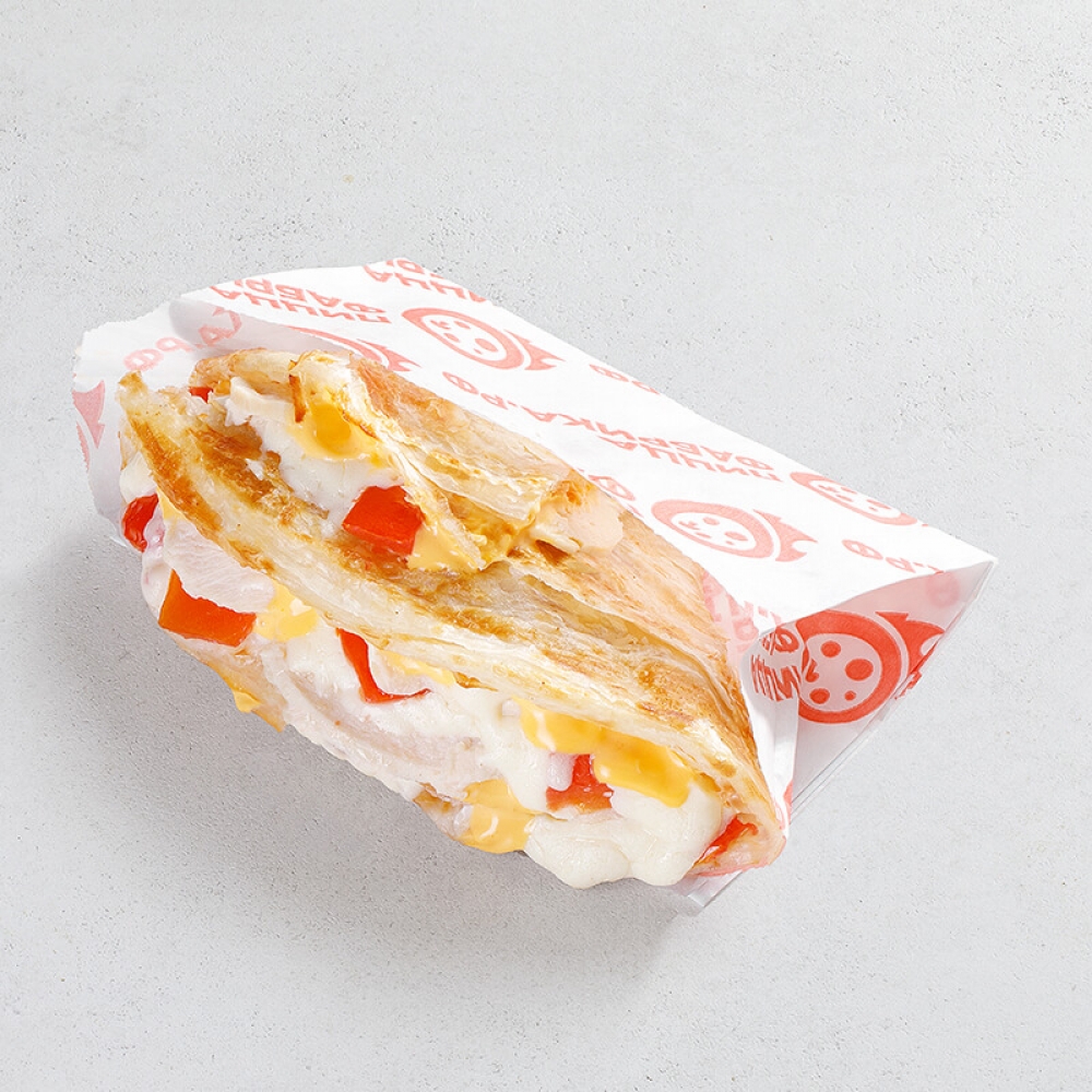 Кранч с курочкой и соусом гриль-бургер 160гр