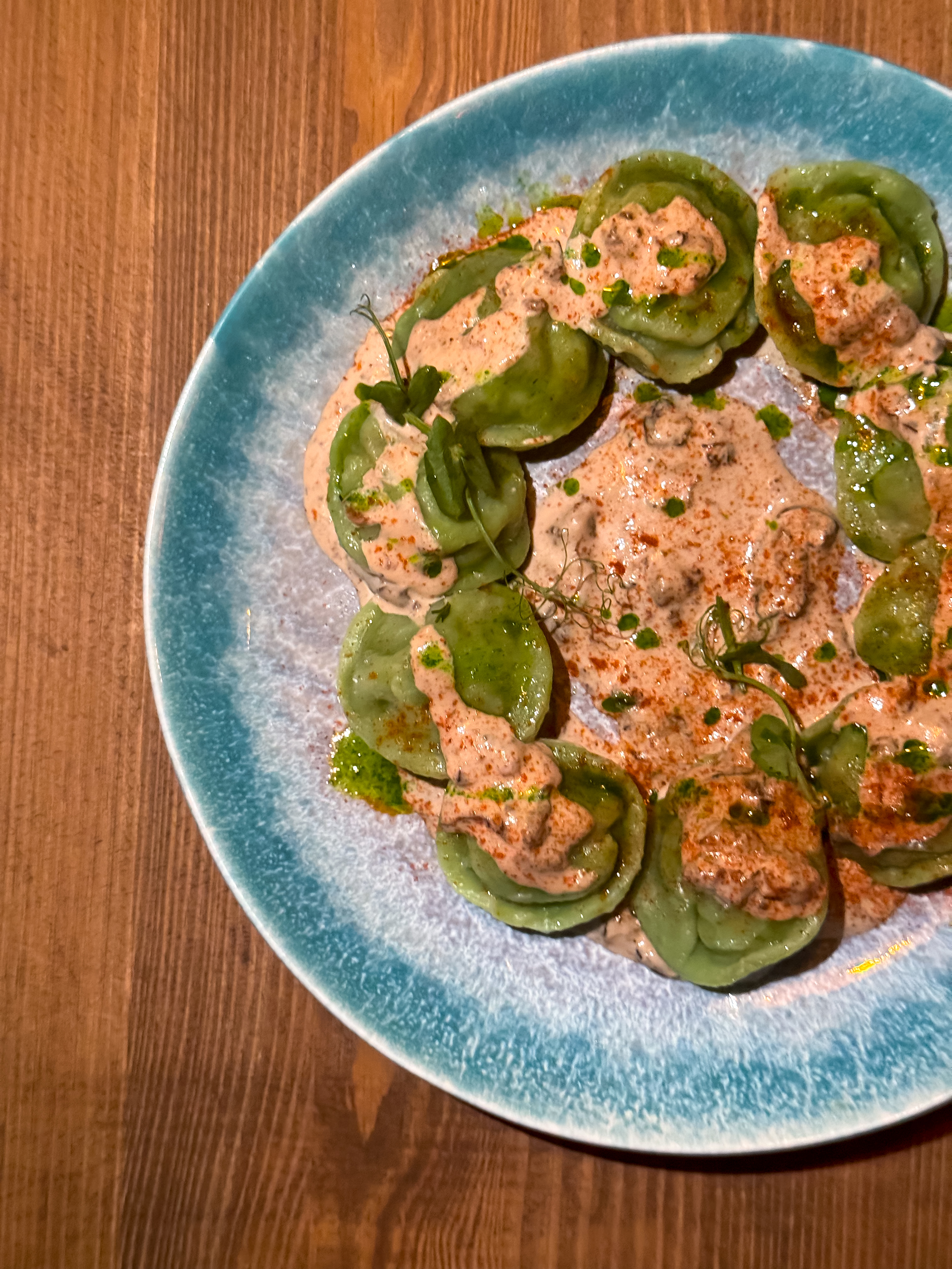 Пельмени куриные с сыром и шпинатом