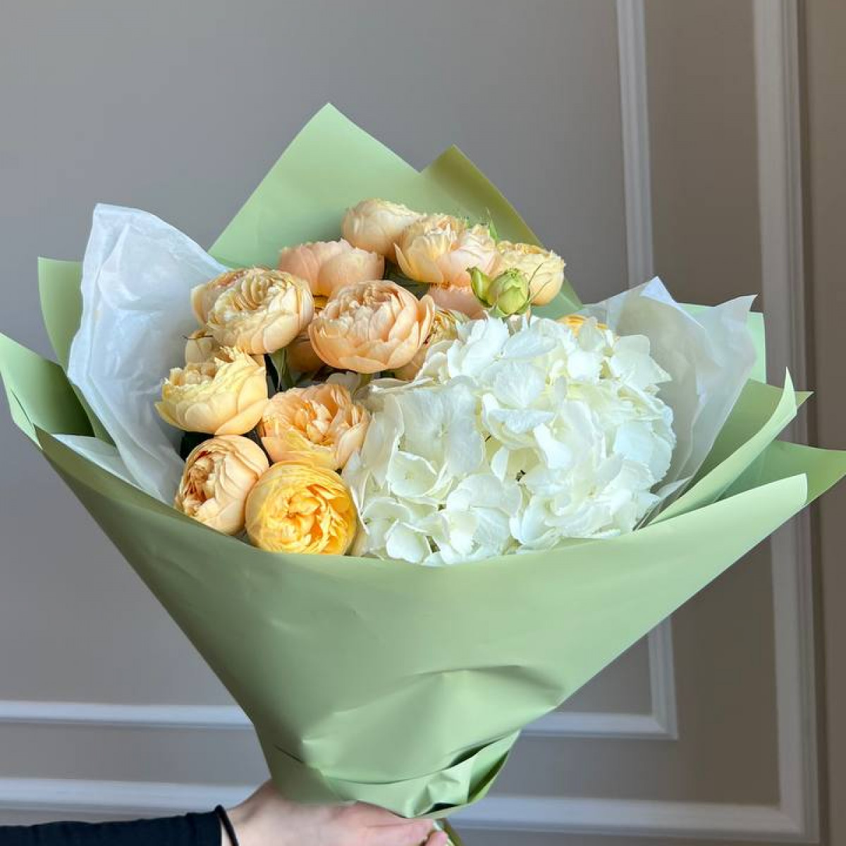 Авторский букет (предзаказ) 666