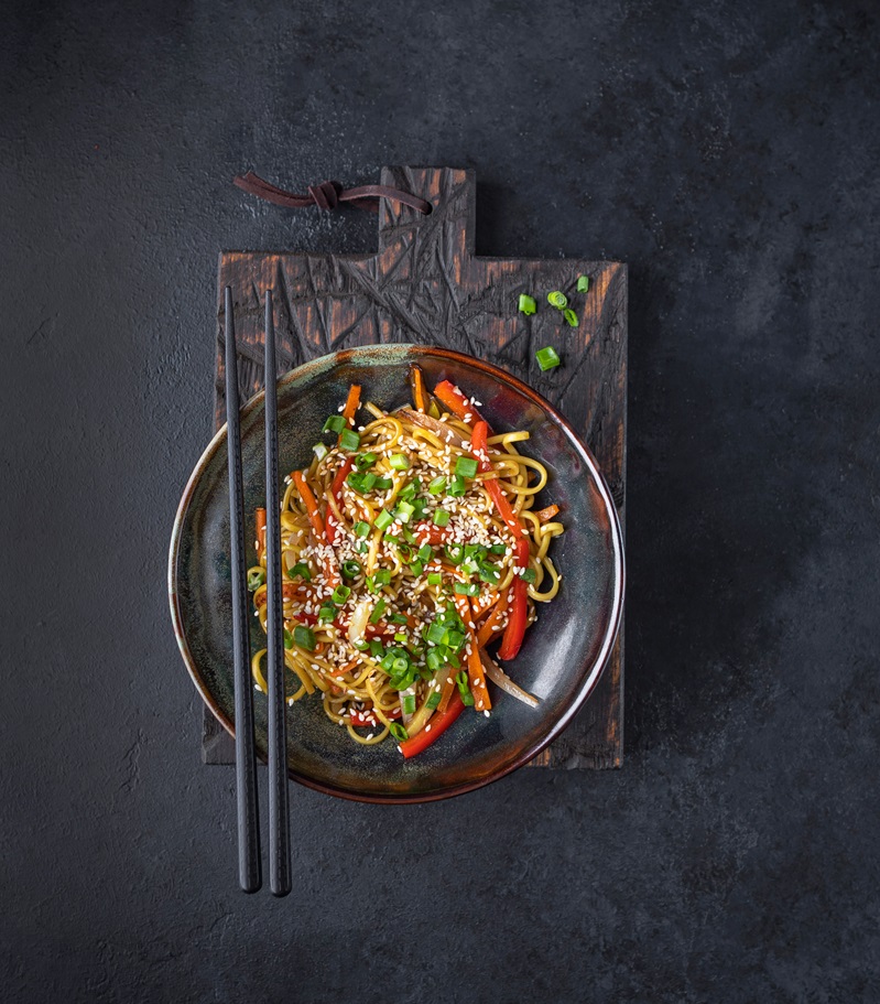 Wok удон с курицей