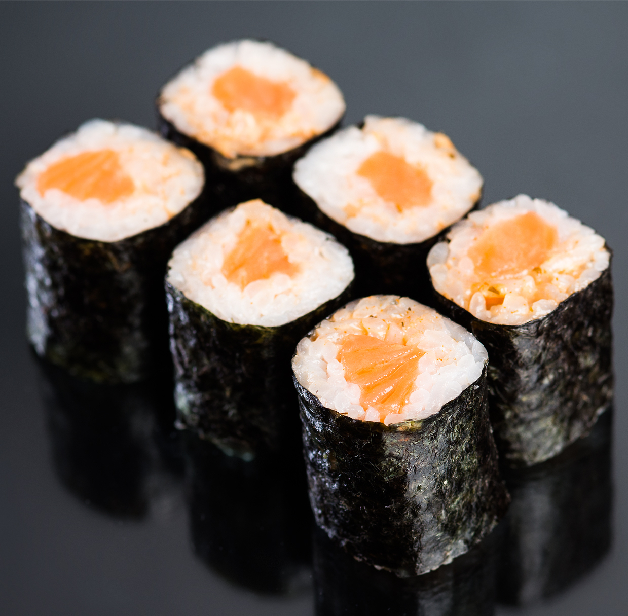 Острый с лососем