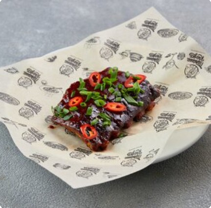 Запечённые свиные рёбрышки BBQ