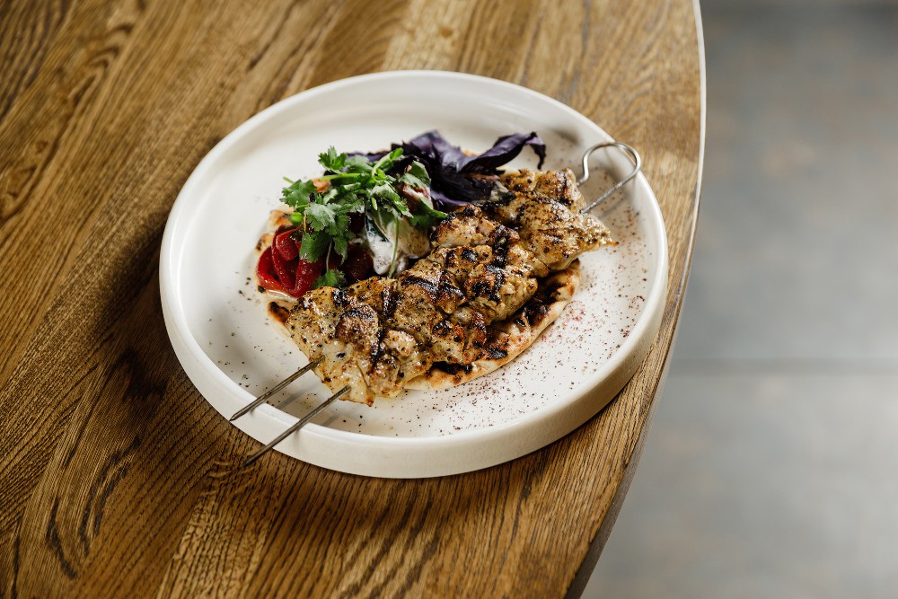 Куриное бедро на огне