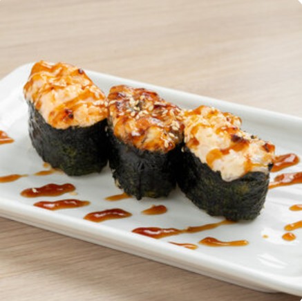 Запечённые суши с крабом