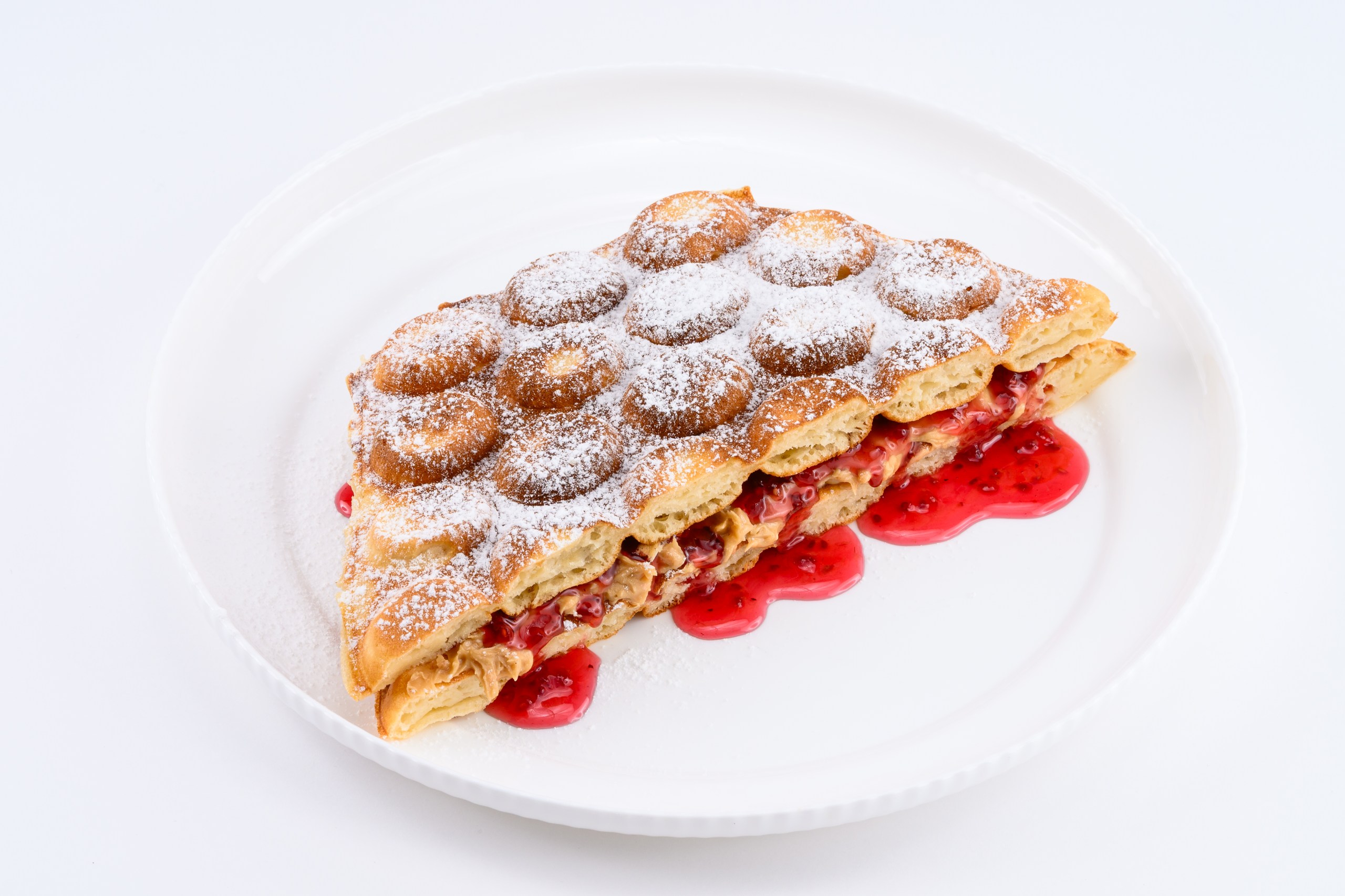 Вафля с арахисовой пастой и вареньем