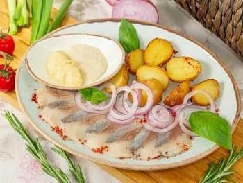 Сельдь с бейби картофелем