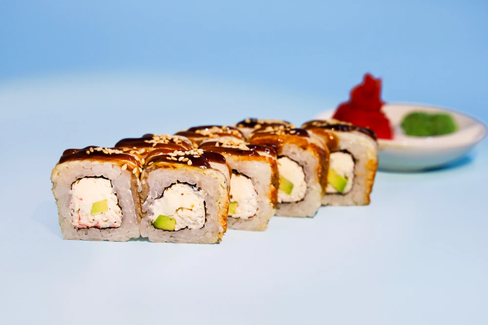 Ролл Дракон с крабом