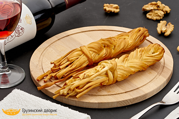 Сыр косичка копченая порция