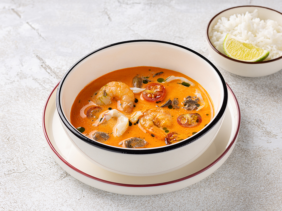 Том ям с кальмаром и креветками