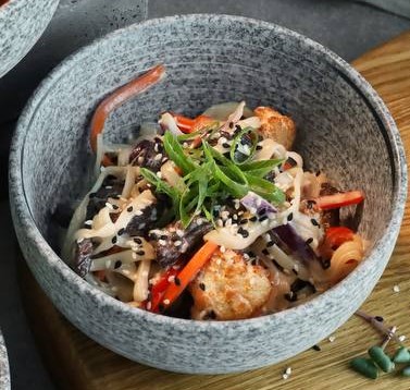 Удон с говядиной в сливочном соусе