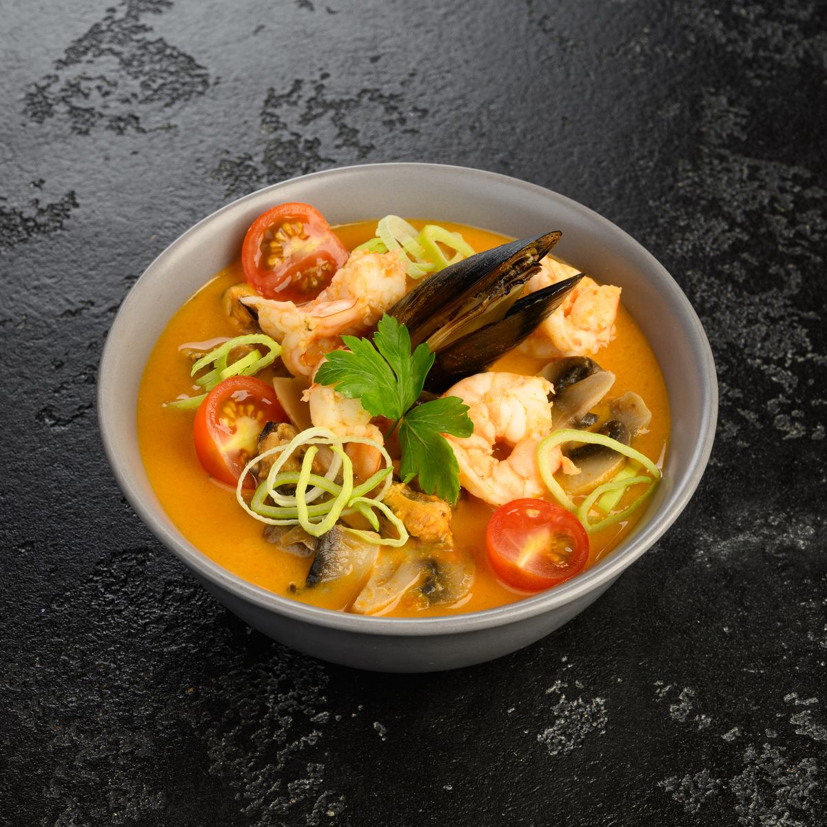 Том Ям с морепродуктами