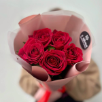 Букет 5 роз красных