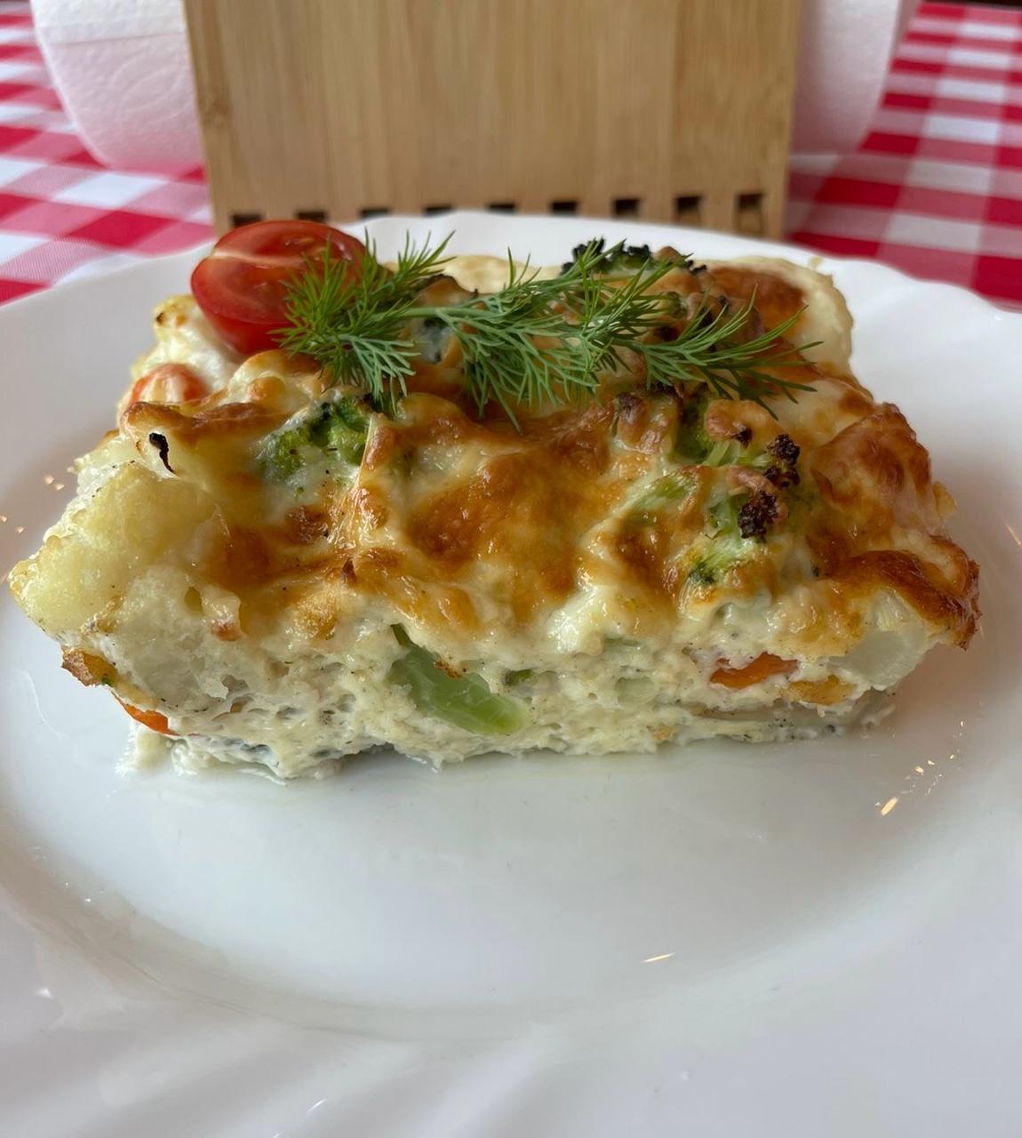 Палтус запеченный с овощами