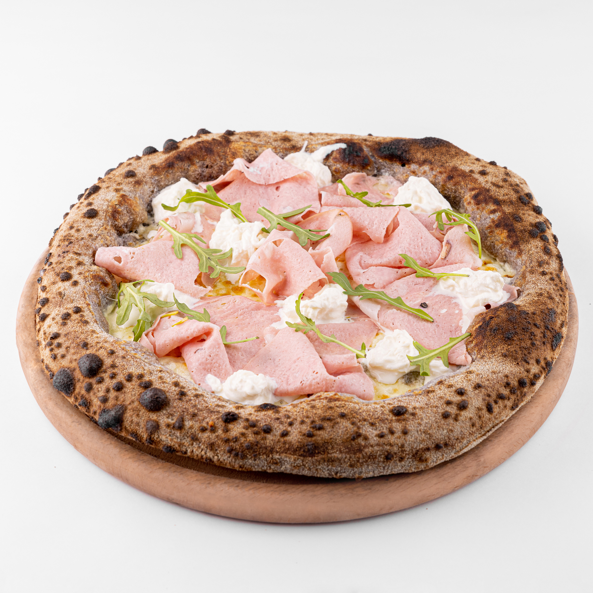 Ржаная с мортаделлой и страчателлой