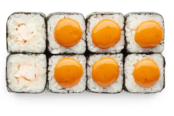 Ролл "Спайси маки с лососем".