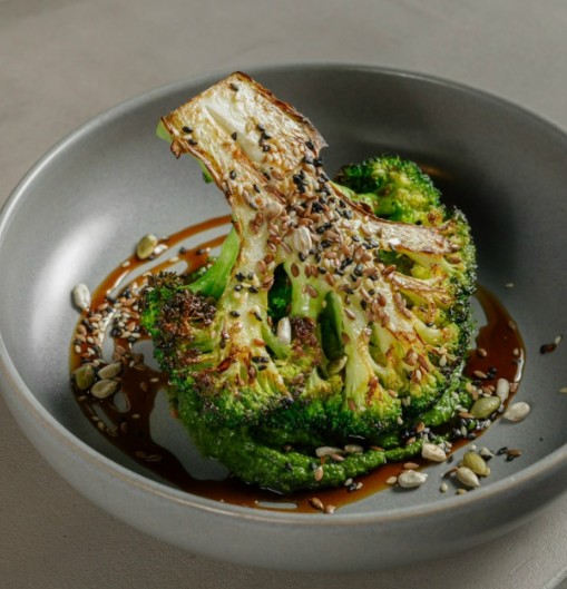 Брокколи с гороховым песто