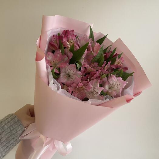 Букет-комплимент из альстромерий