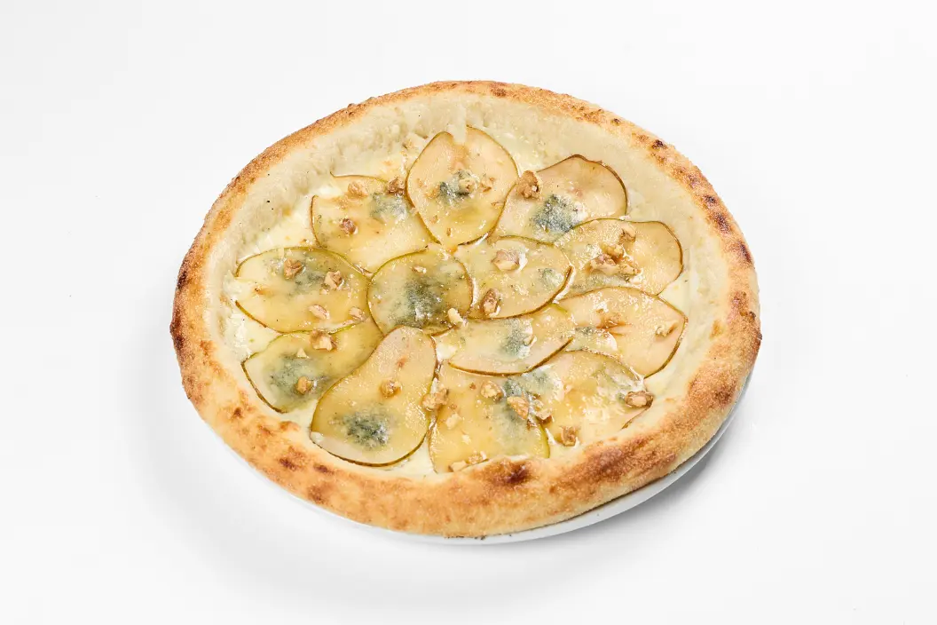 Пицца с грушей и горгонзолой