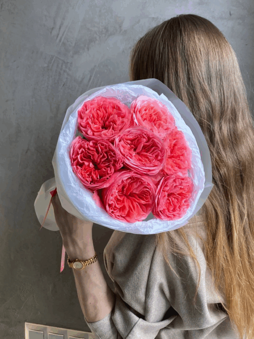 Моно букет из роскошных пионовидных роз Кэнди /7шт.