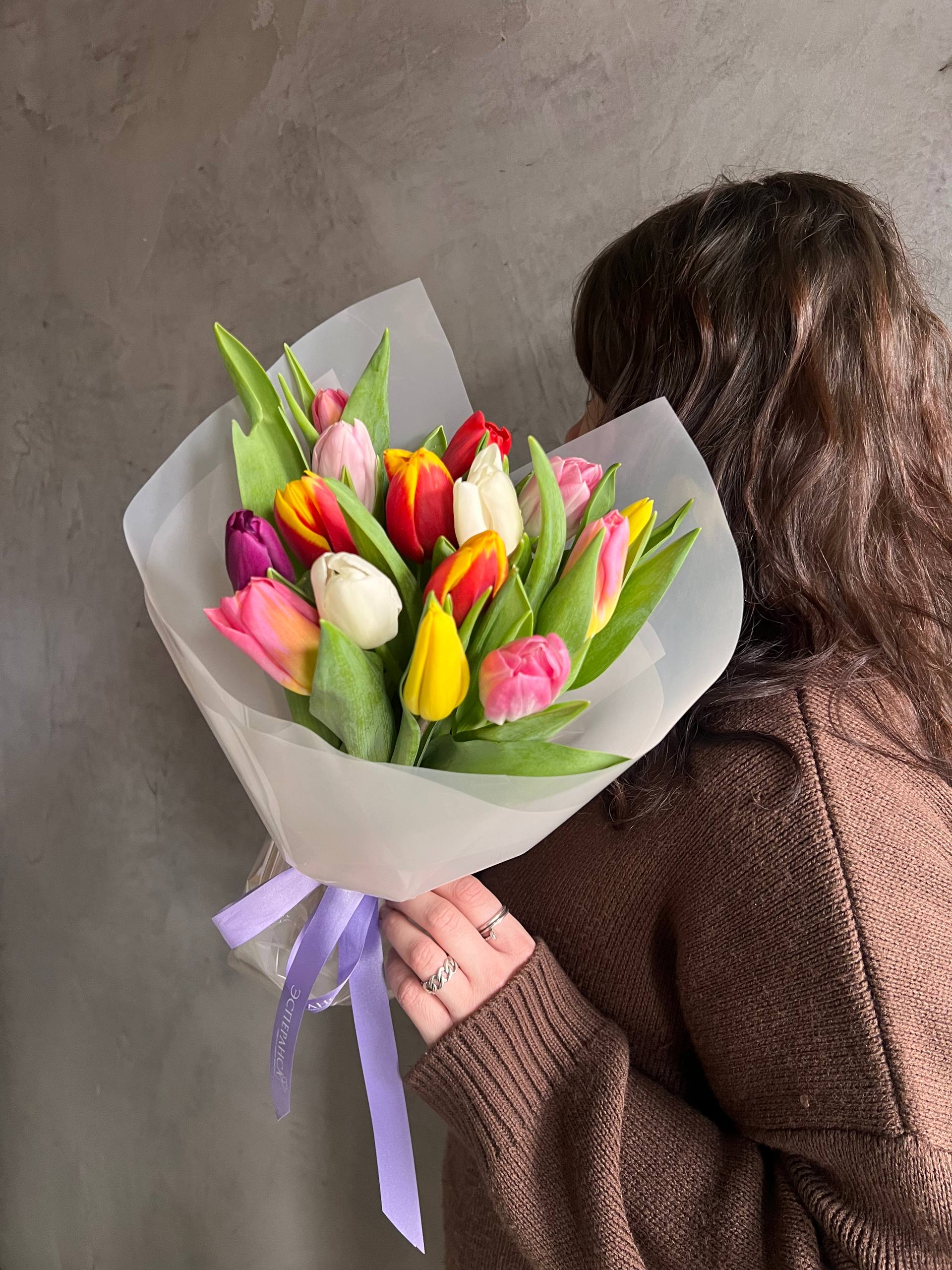 15 хрустящих тюльпанов микс