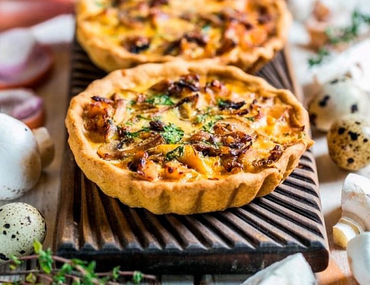 Киш с курицей и грибами