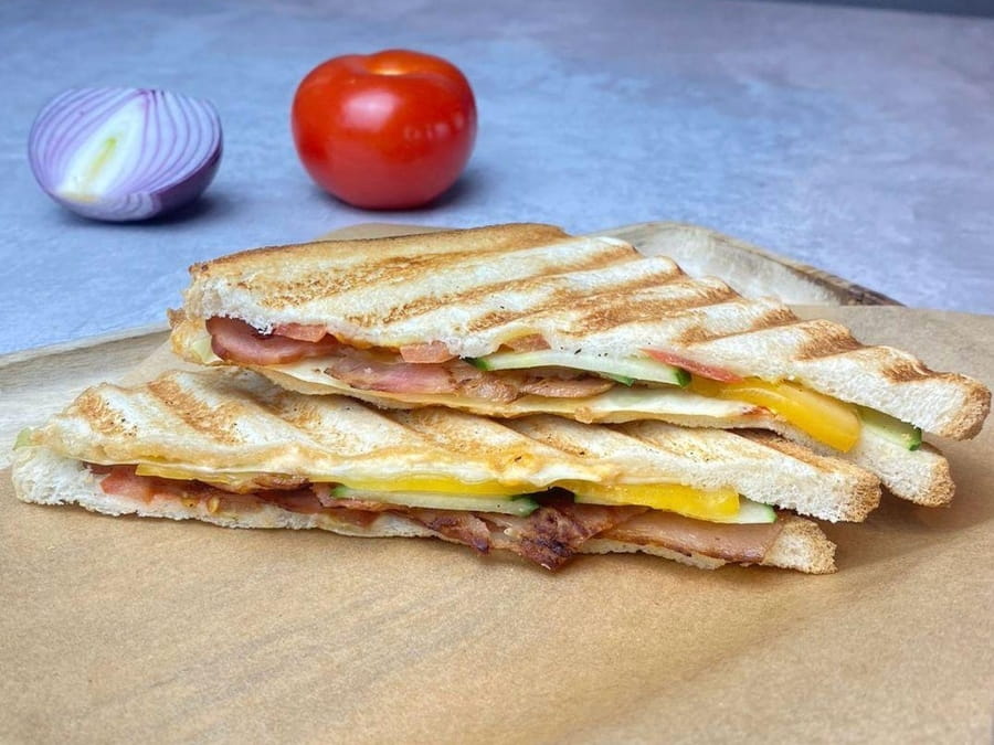 "Сэндвич с беконом"