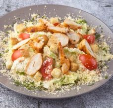 Салат Цезарь с курицей
