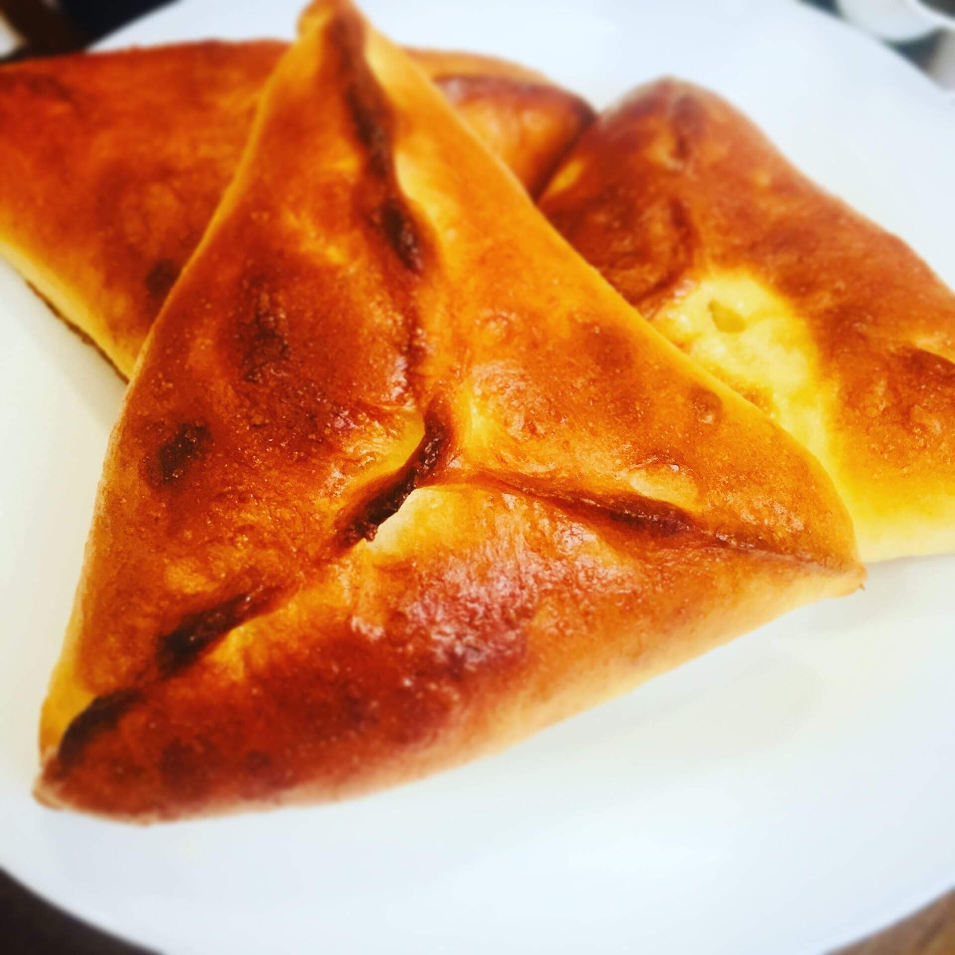 Пирожок домашний с яблоками