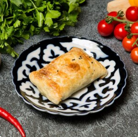 Самса с сыром и зеленью