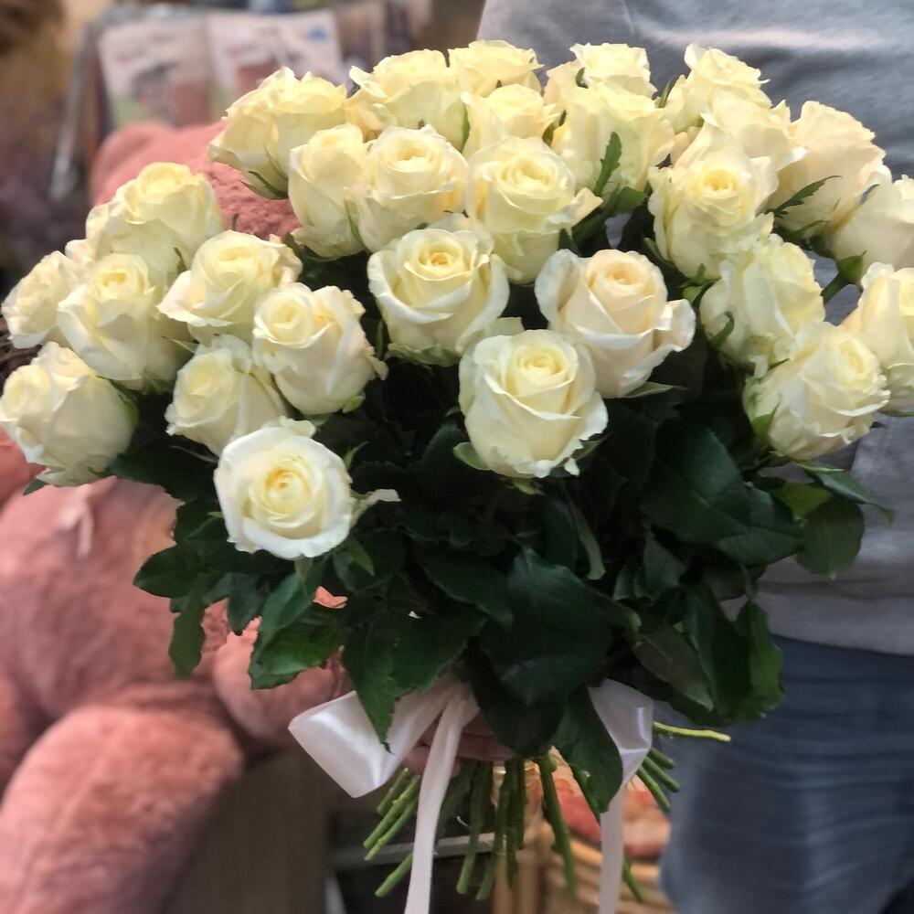 Роза белая 25 шт