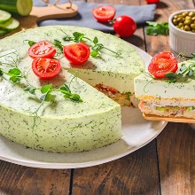 Закусочный торт с курицей