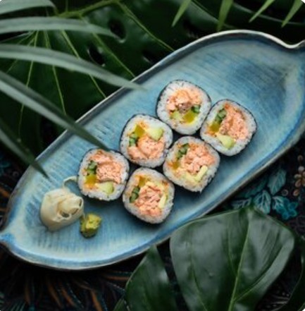 Ролл с лососем