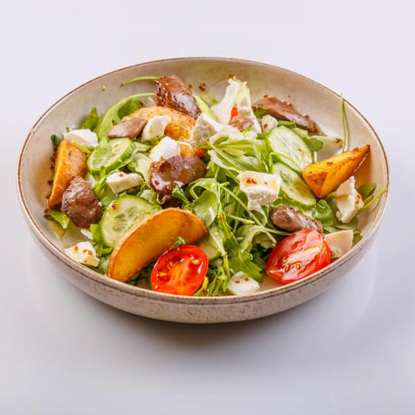 Теплый салат с куриной печенью