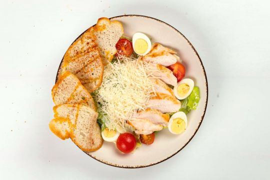 Цезарь с курицей